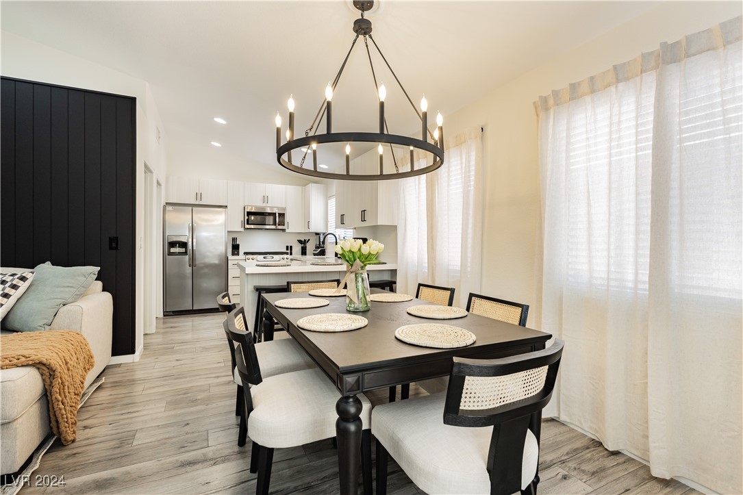 987 Rainbow Cliff Court