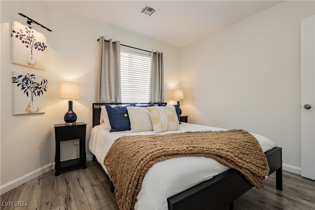 987 Rainbow Cliff Court
