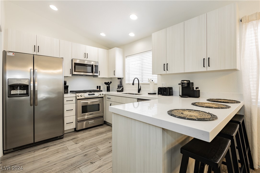 987 Rainbow Cliff Court