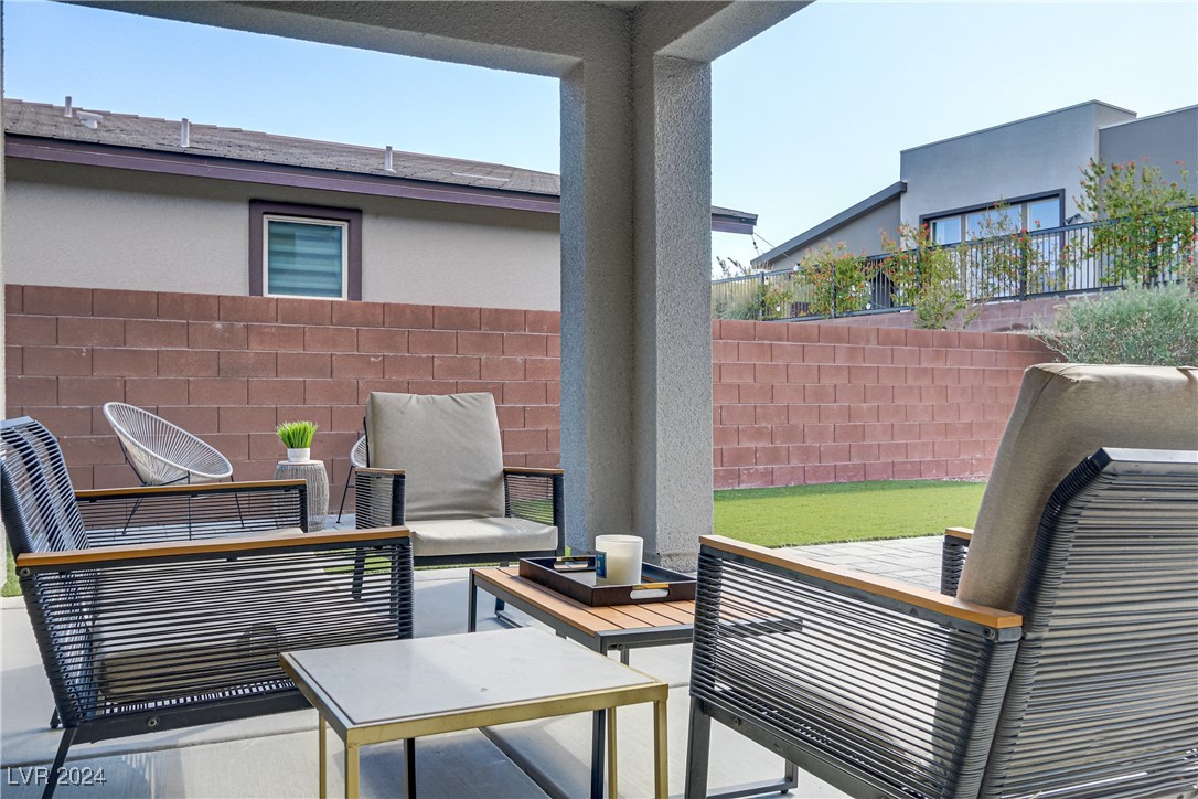 9689 Starlight Ridge Avenue