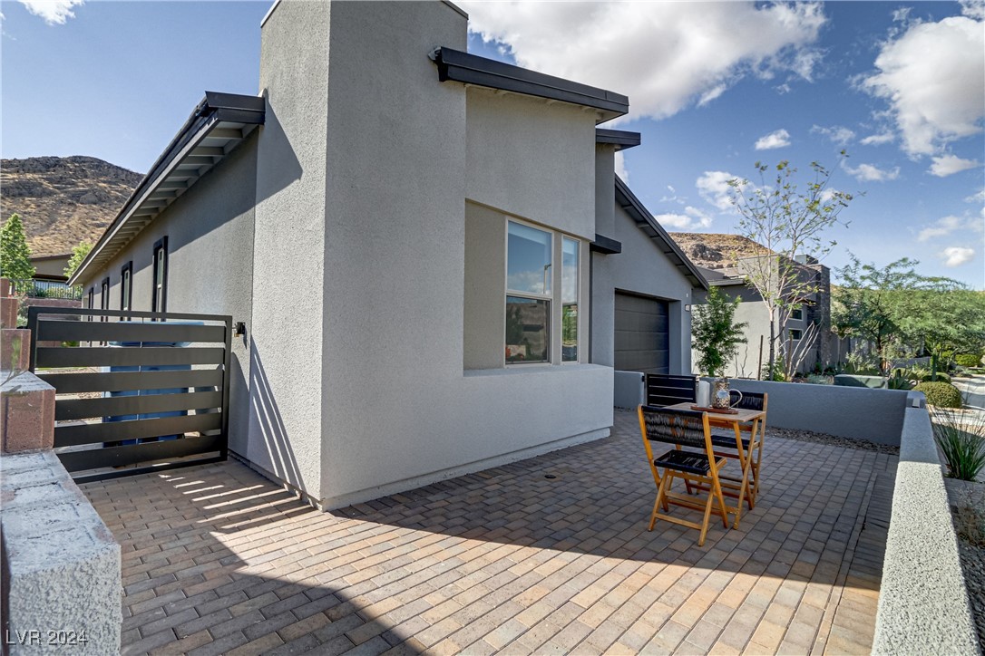 9689 Starlight Ridge Avenue