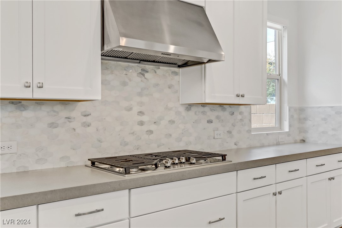 9689 Starlight Ridge Avenue