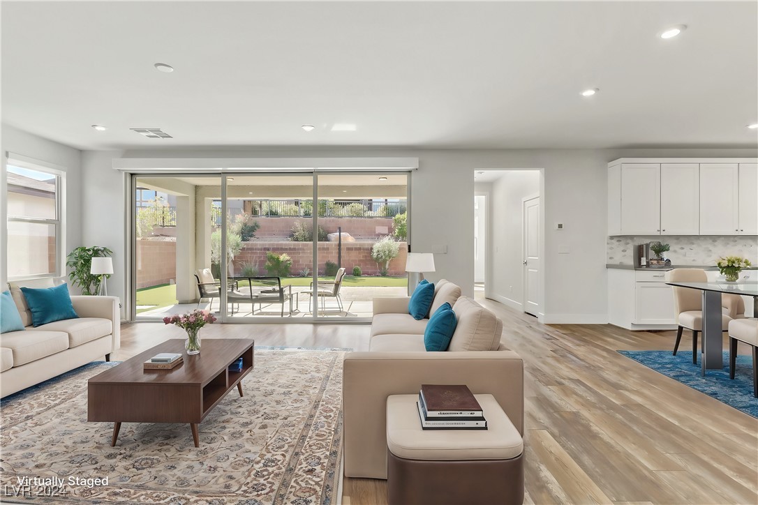 9689 Starlight Ridge Avenue