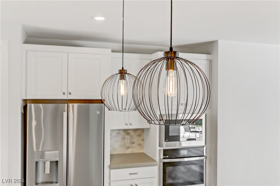 9689 Starlight Ridge Avenue