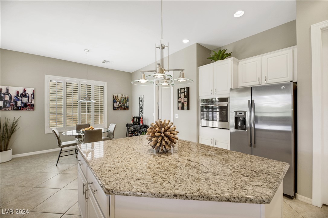 2082 Twin Falls Drive