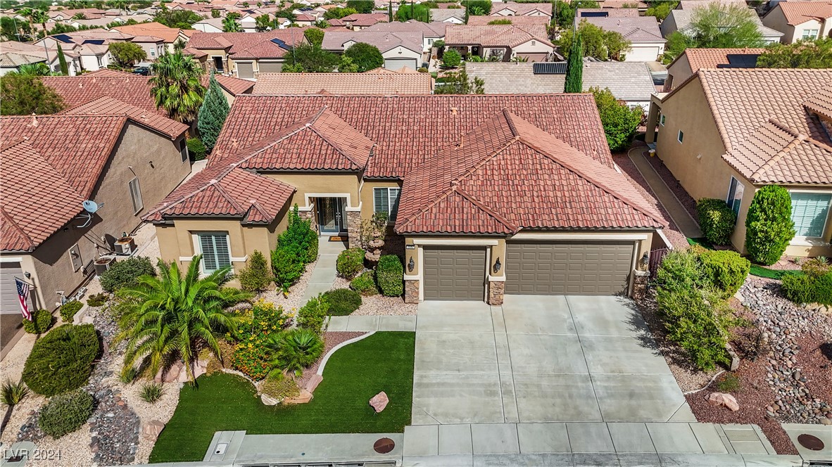 2082 Twin Falls Drive