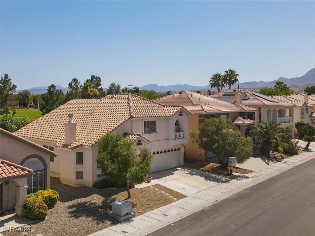 8529 Raindrop Canyon Avenue