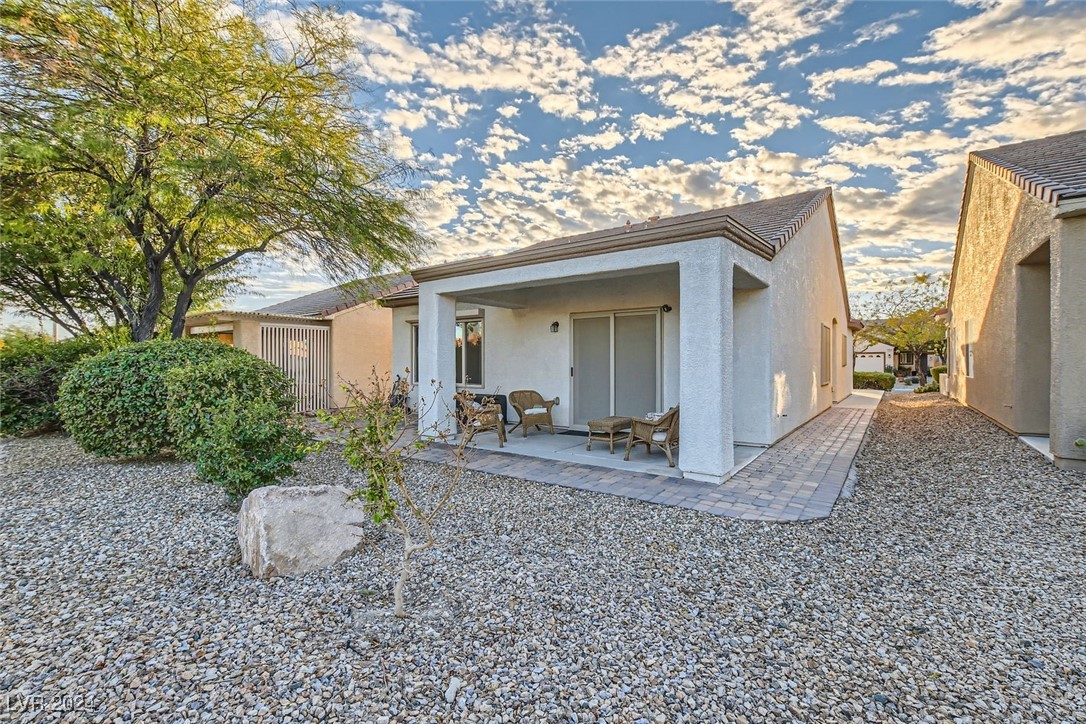 7932 Grey Teal Street