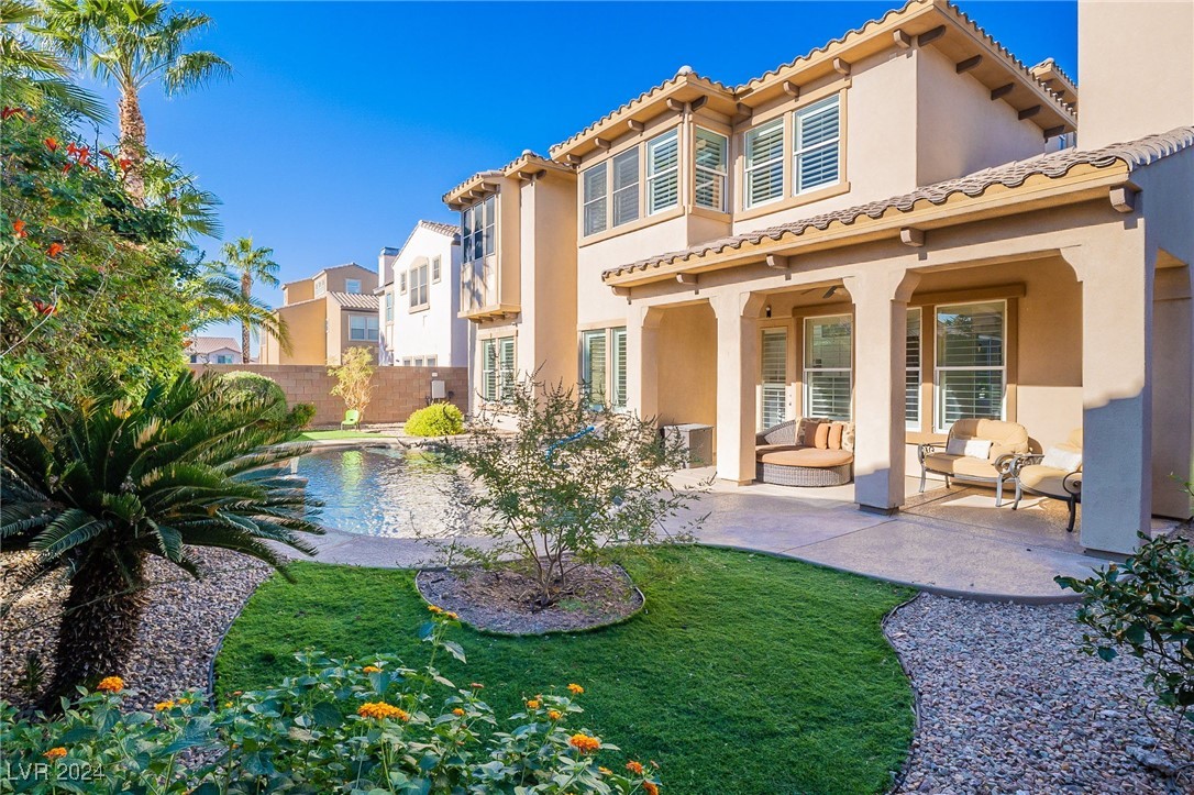 453 Punto Vallata Drive