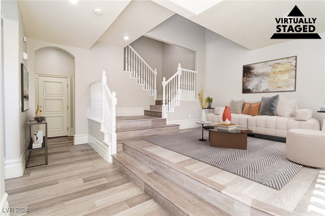 453 Punto Vallata Drive