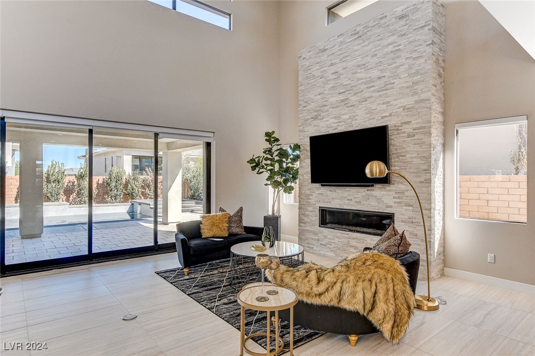 11460 Ruby Falls Way