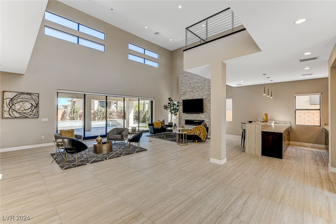 11460 Ruby Falls Way