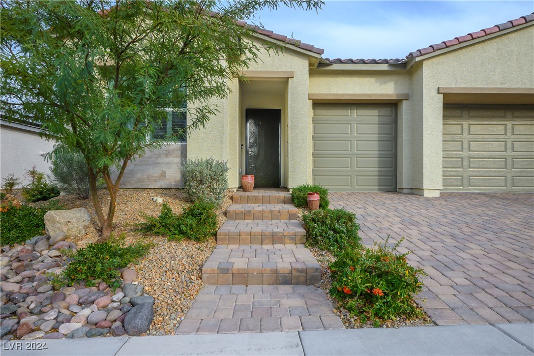 8952 Indigo Rose Street