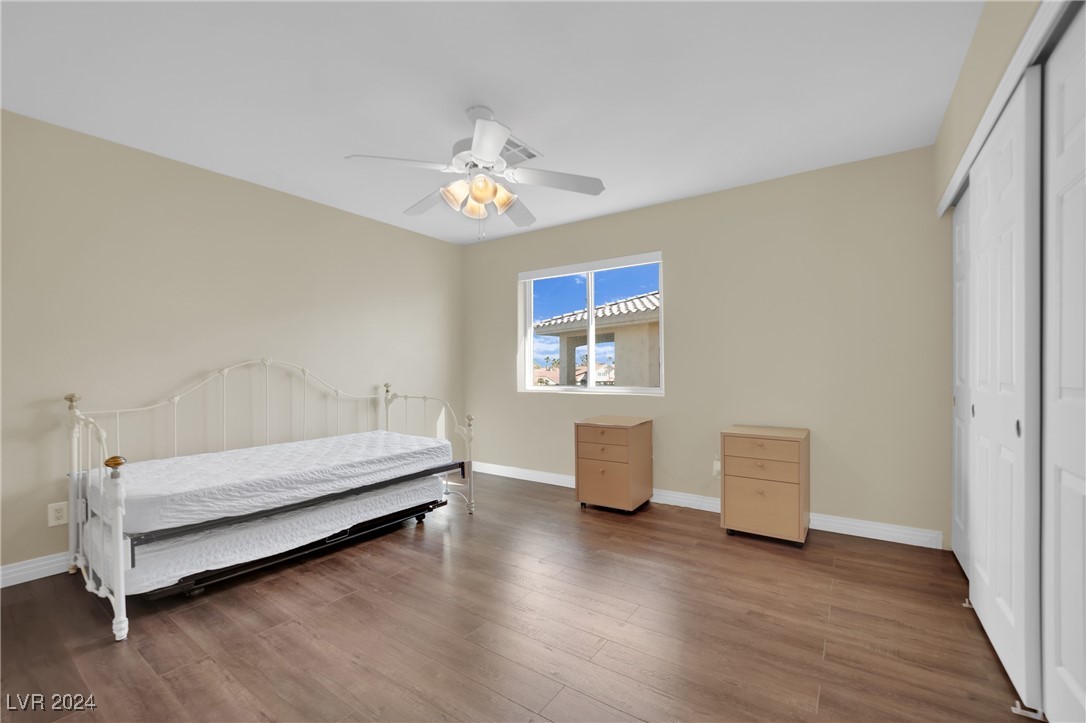 2812 Lakecrest Drive