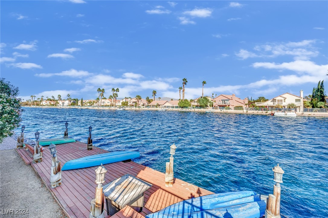 2812 Lakecrest Drive