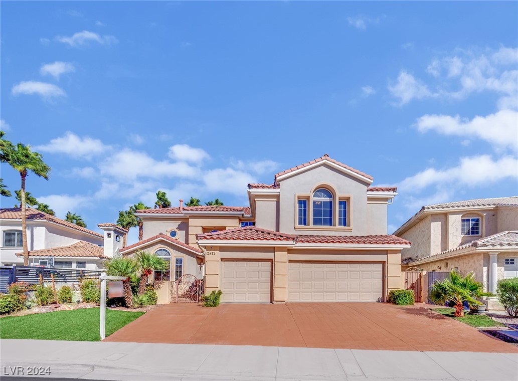 2812 Lakecrest Drive