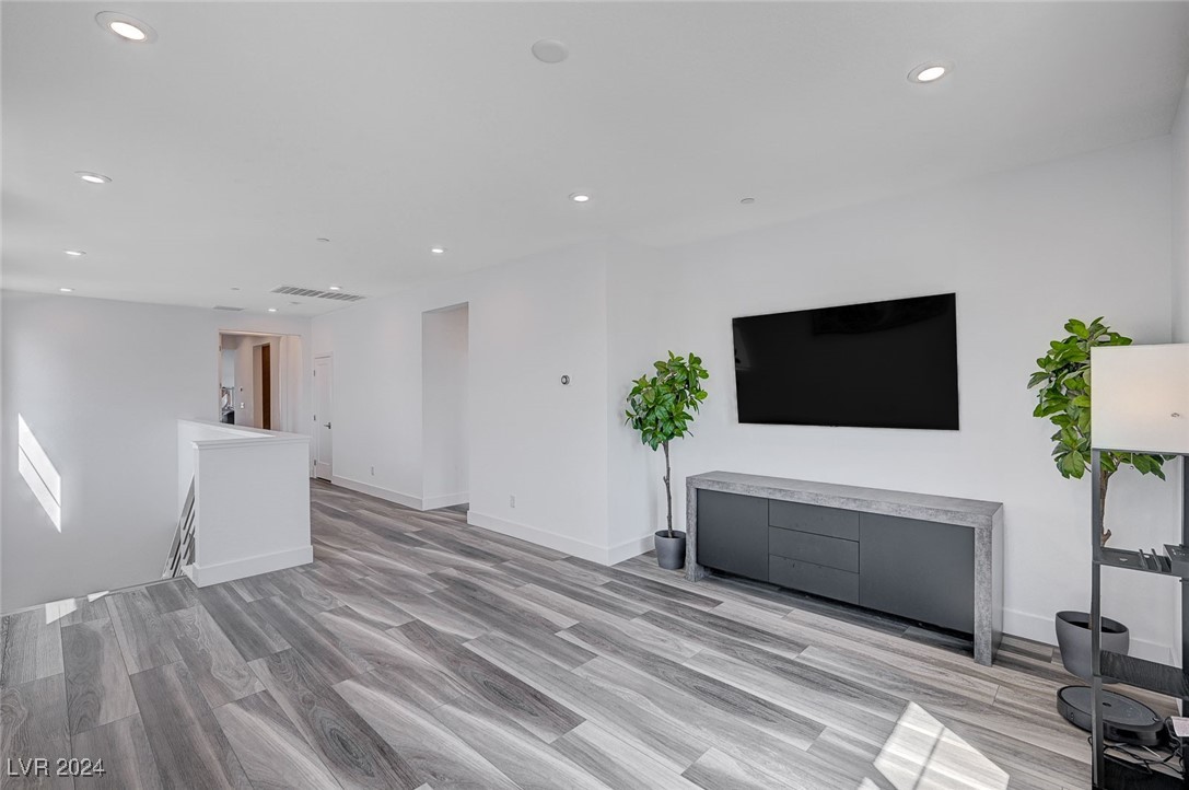 2546 Veronella Street