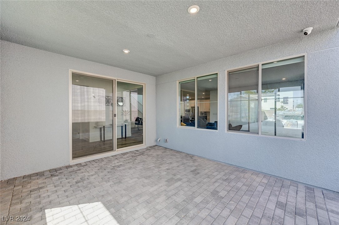 2546 Veronella Street
