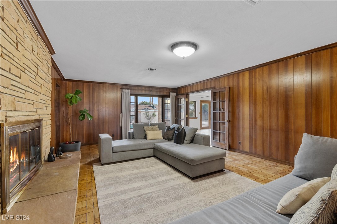 1244 Park Circle