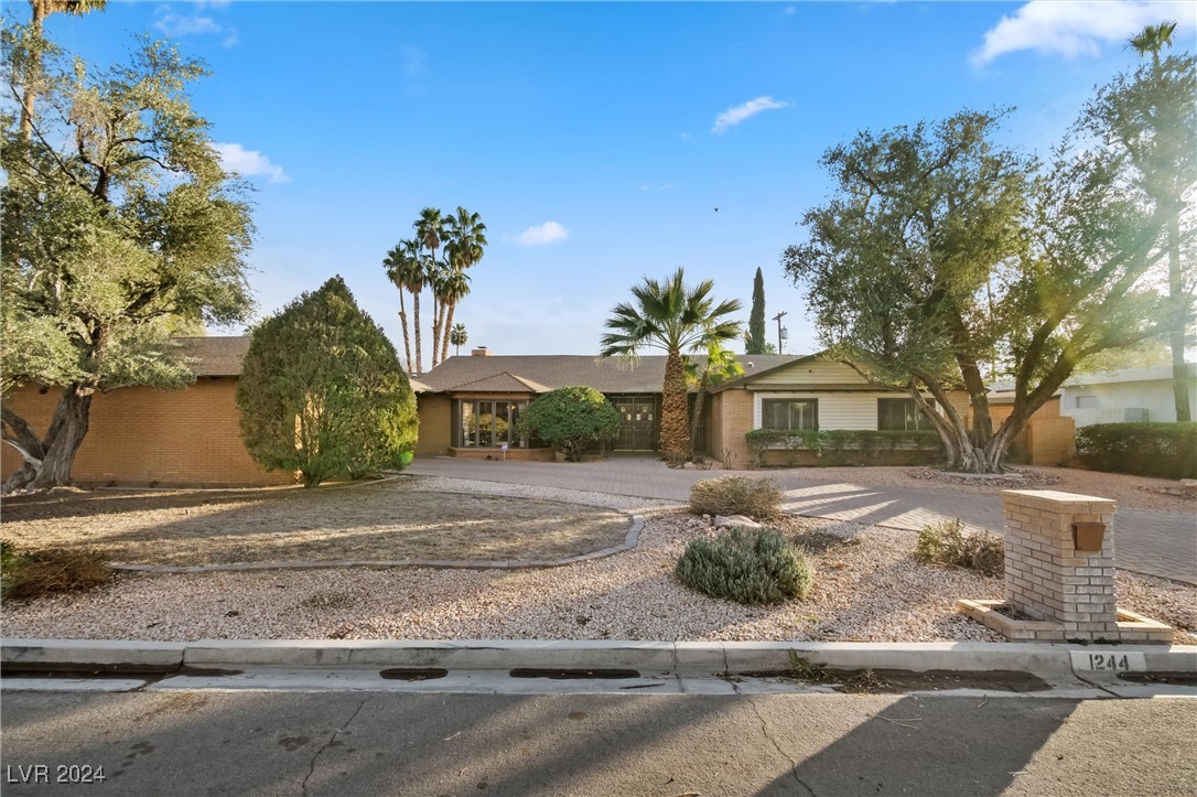 1244 Park Circle