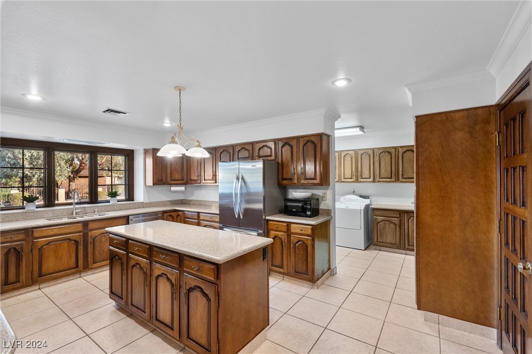 1244 Park Circle