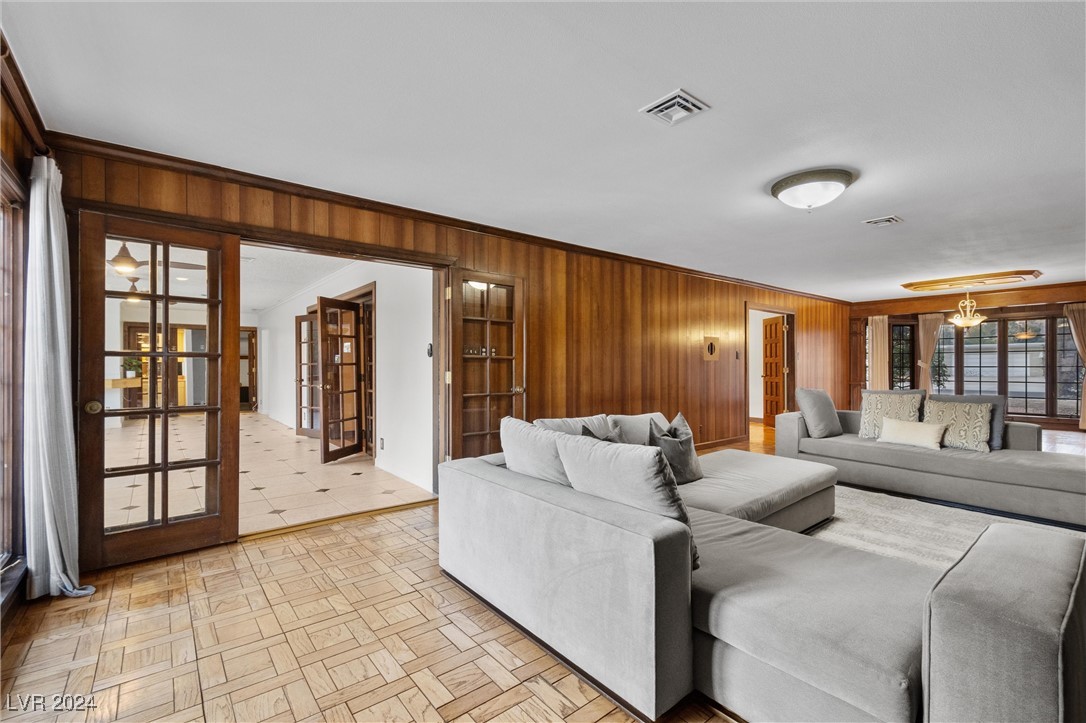 1244 Park Circle