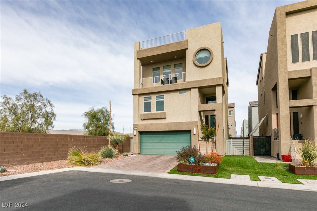 8116 Haywood Estate Avenue