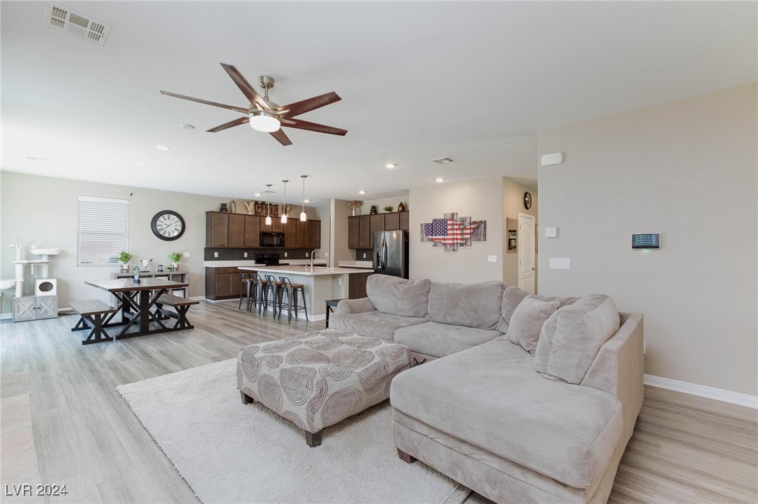 3901 East Teller Drive