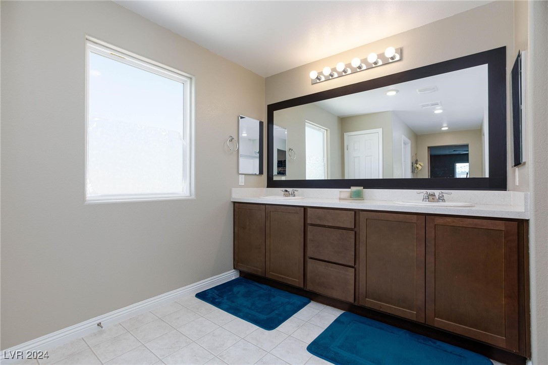 3901 East Teller Drive