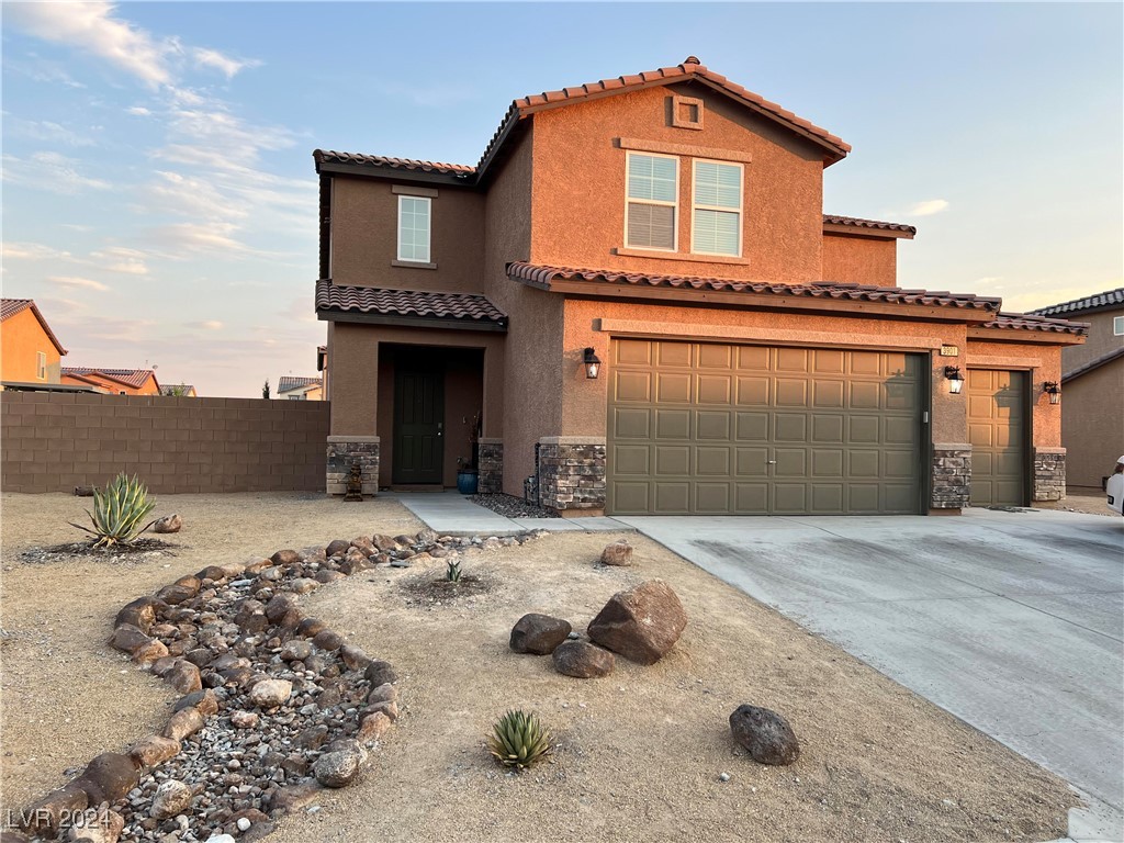 3901 East Teller Drive