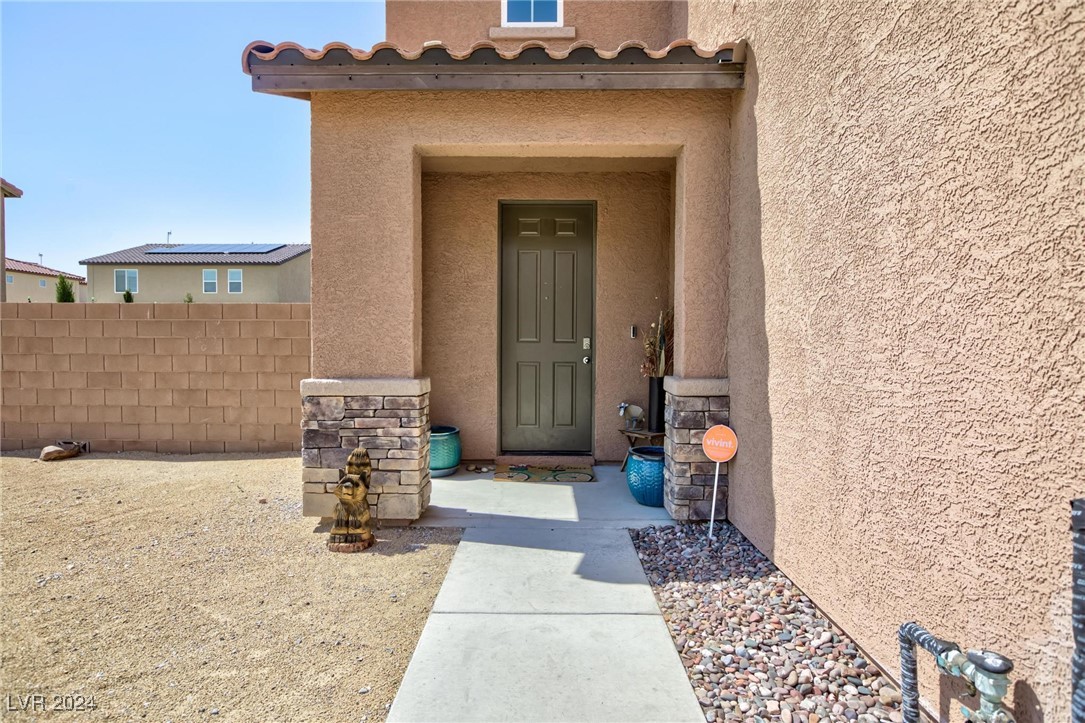 3901 East Teller Drive