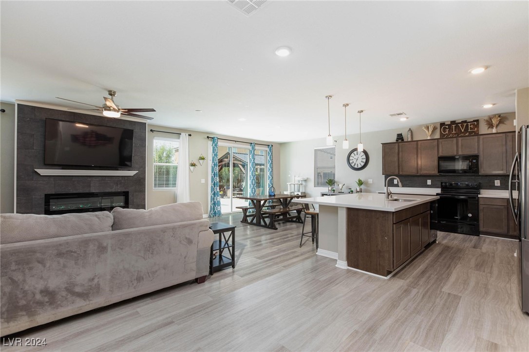 3901 East Teller Drive