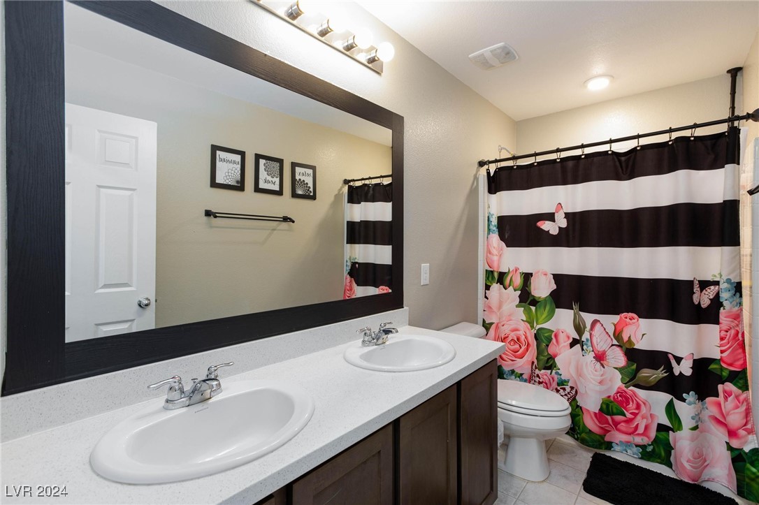 3901 East Teller Drive