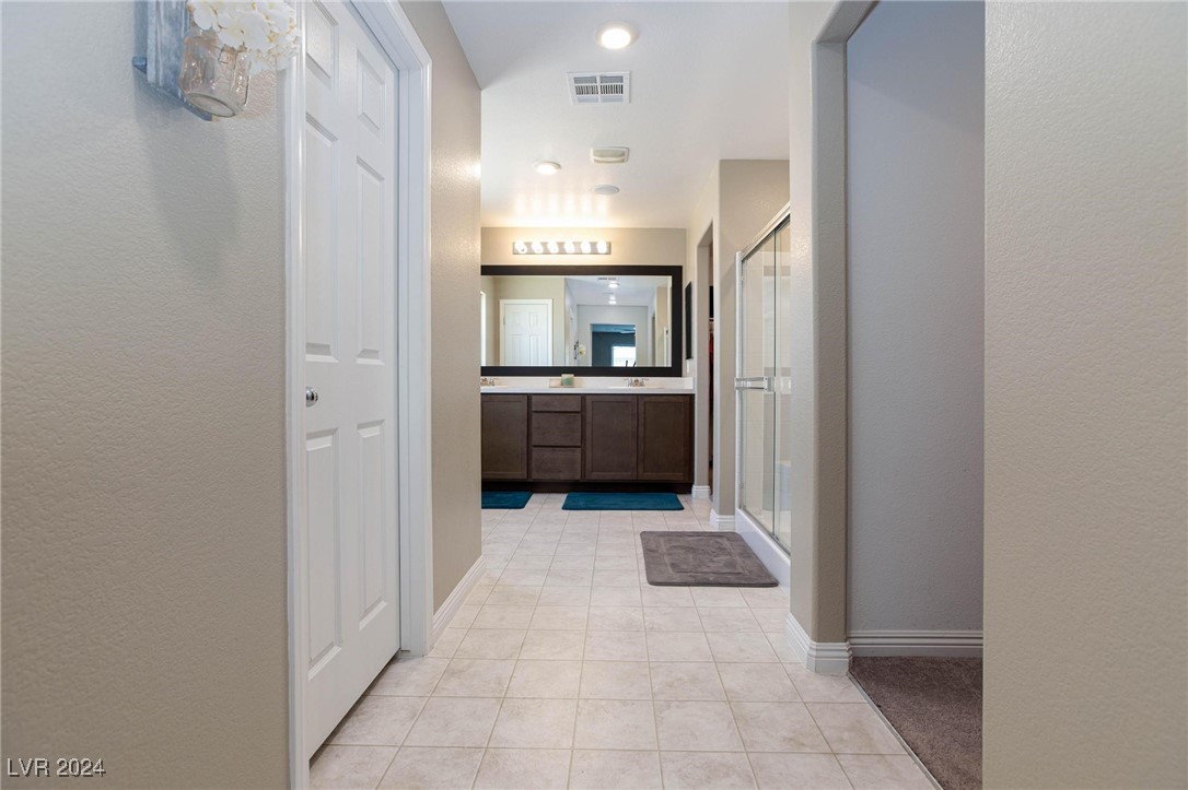 3901 East Teller Drive