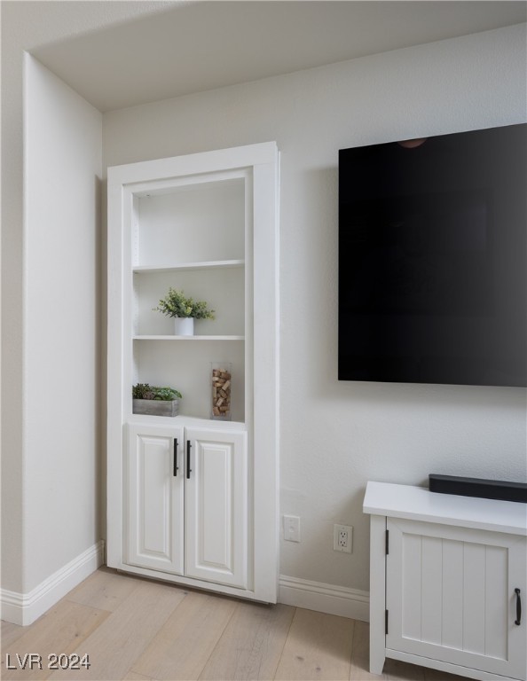 11545 Snow Creek Avenue