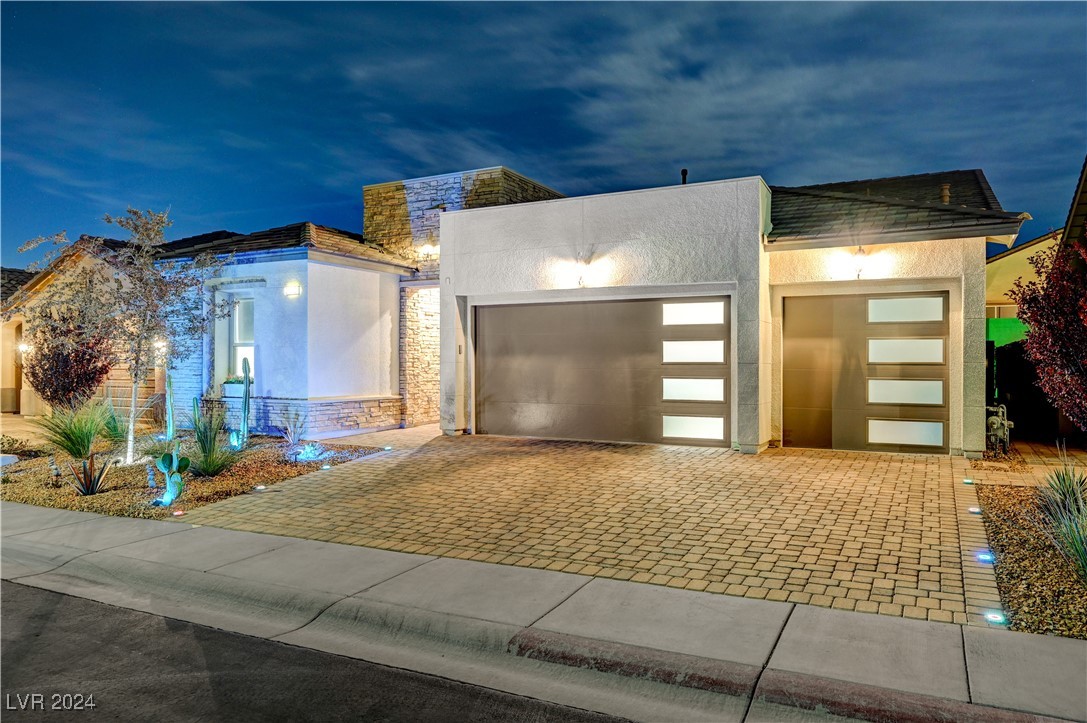 2522 Inverleven Avenue