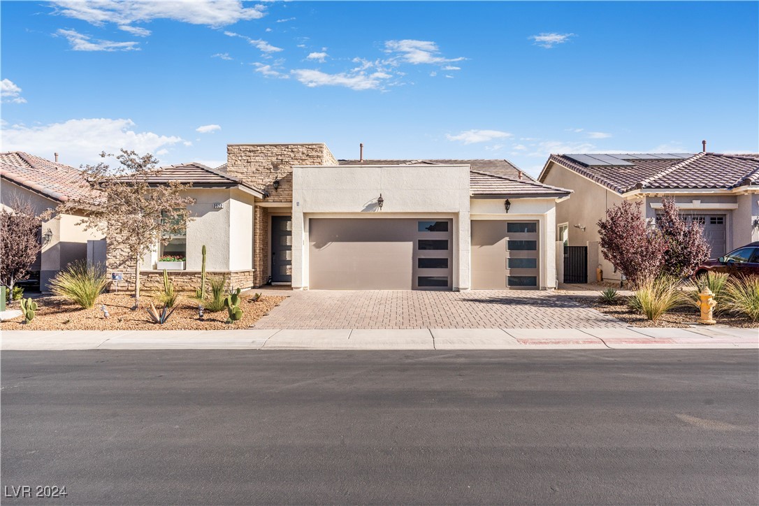 2522 Inverleven Avenue