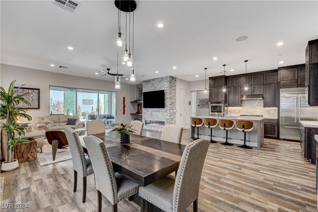 2522 Inverleven Avenue