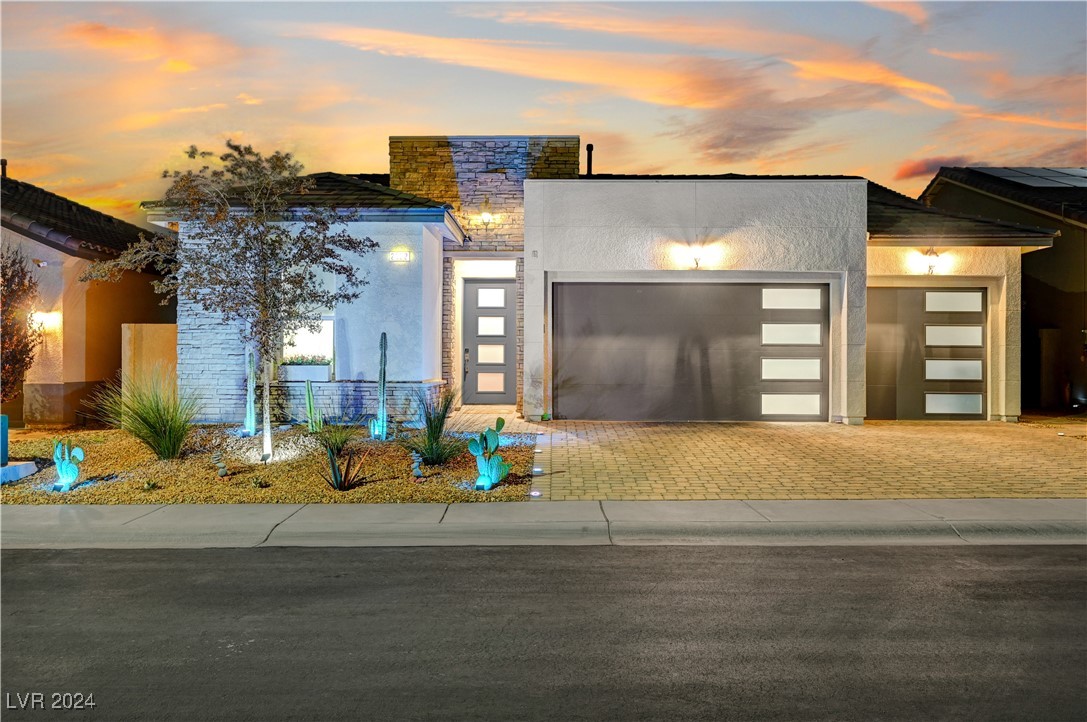2522 Inverleven Avenue
