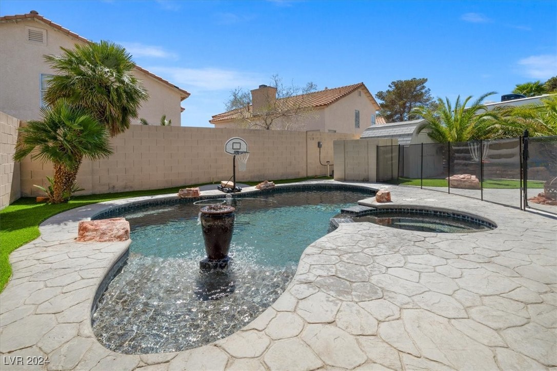 1837 Solana Del Norte Way