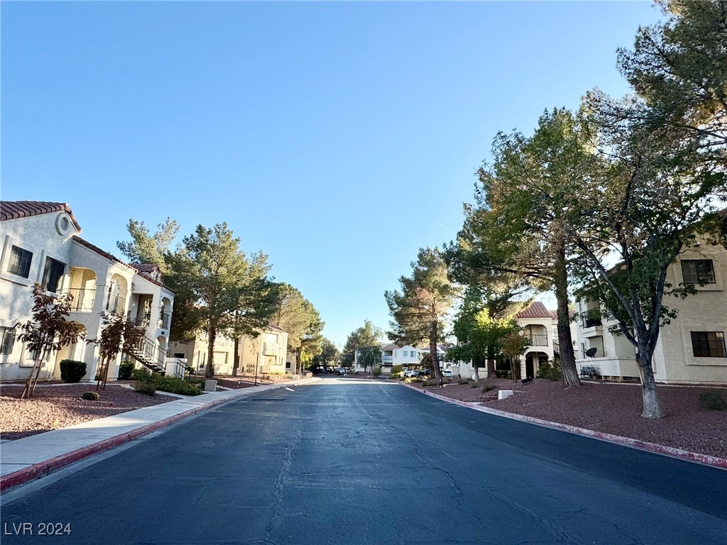 4718 Nara Vista Way 102