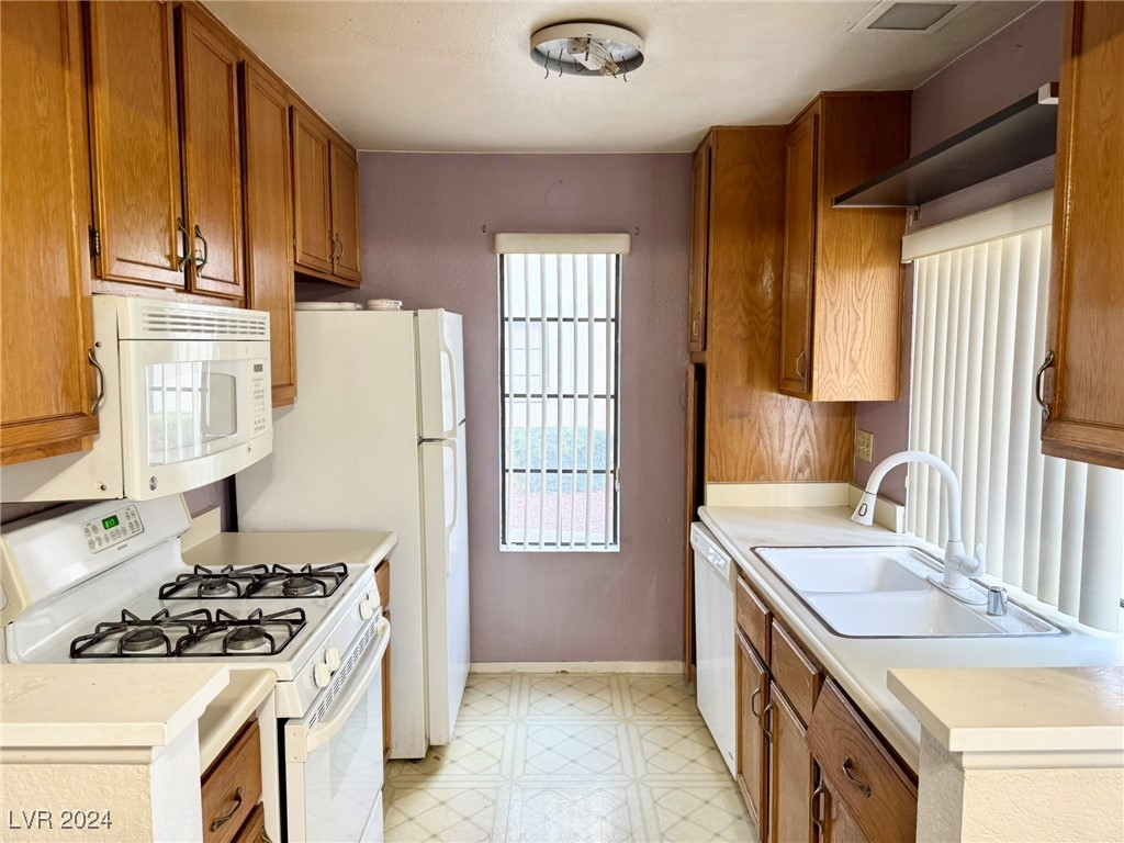 4718 Nara Vista Way 102