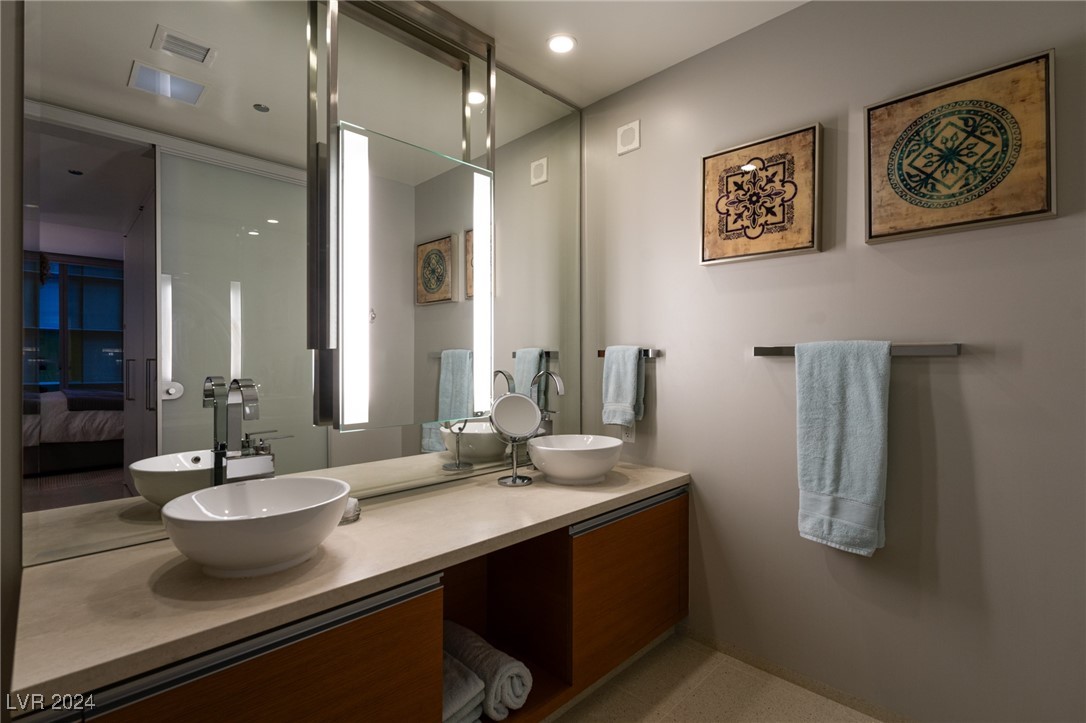 3726 South Las Vegas Boulevard 1212