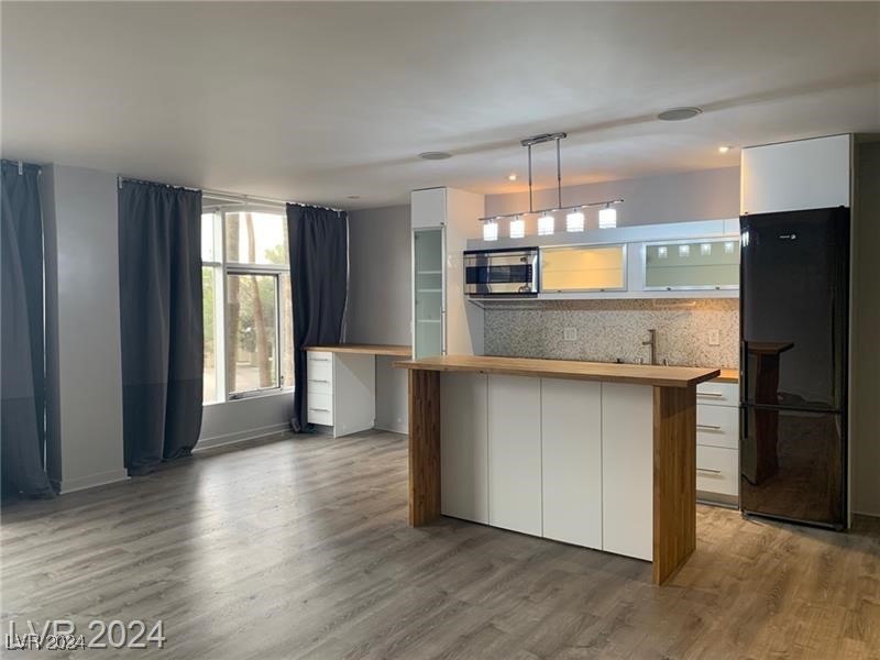 3111 Bel Air Drive 211