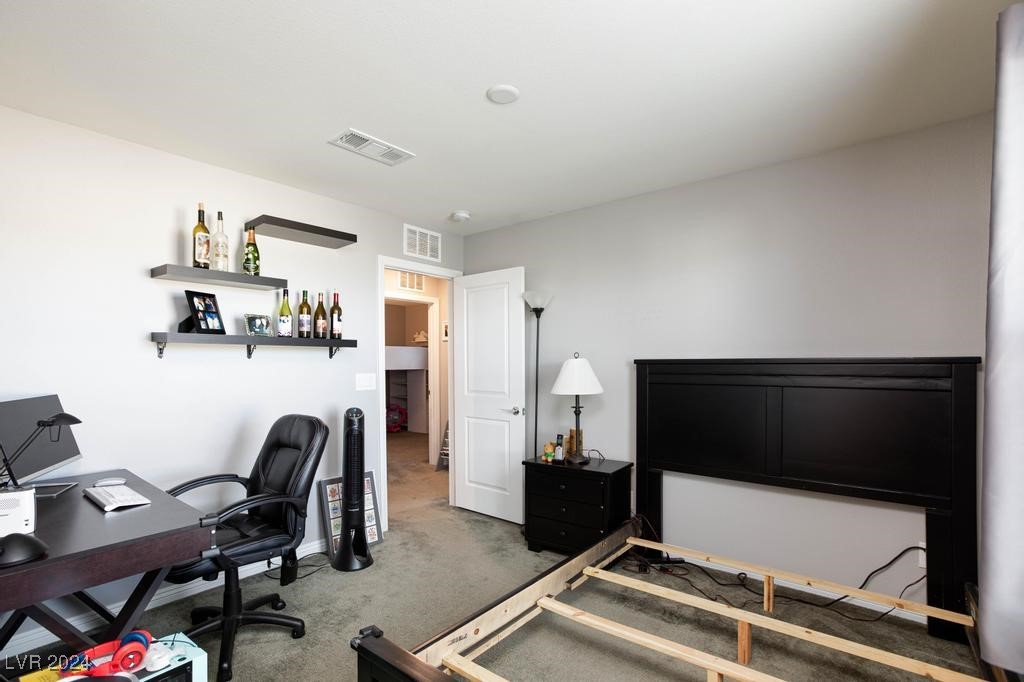909 Riverlawn Place