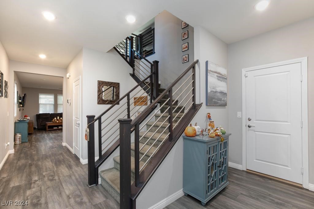 909 Riverlawn Place