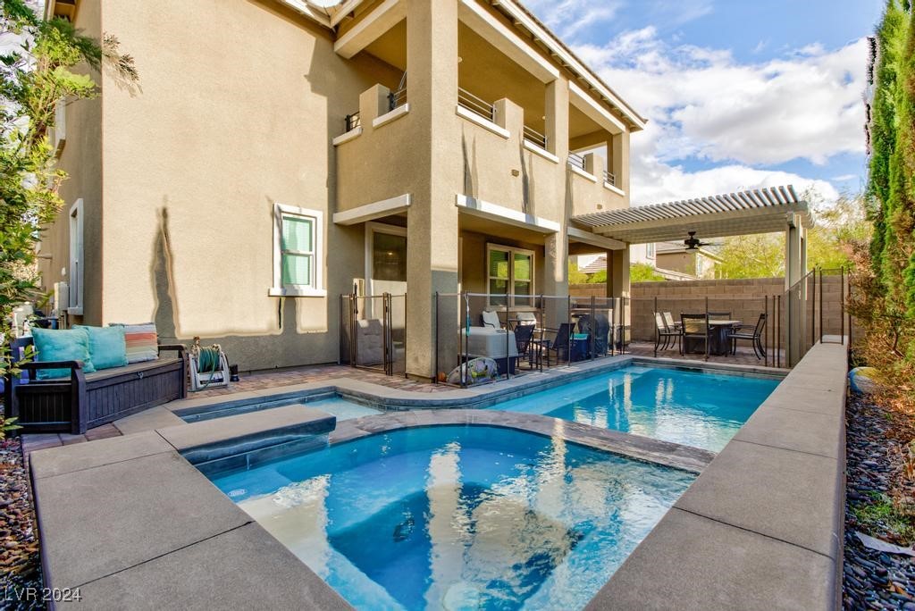 909 Riverlawn Place