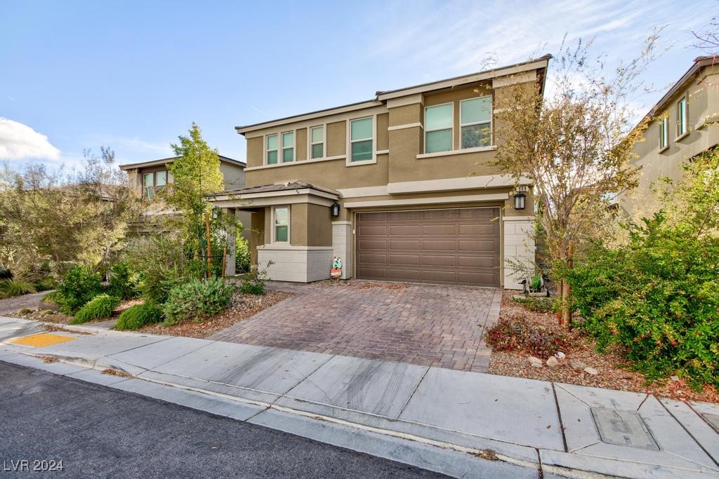 909 Riverlawn Place