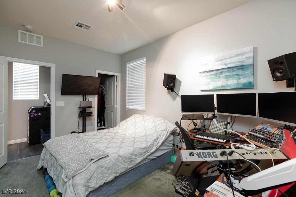 909 Riverlawn Place