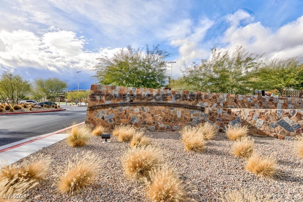 909 Riverlawn Place